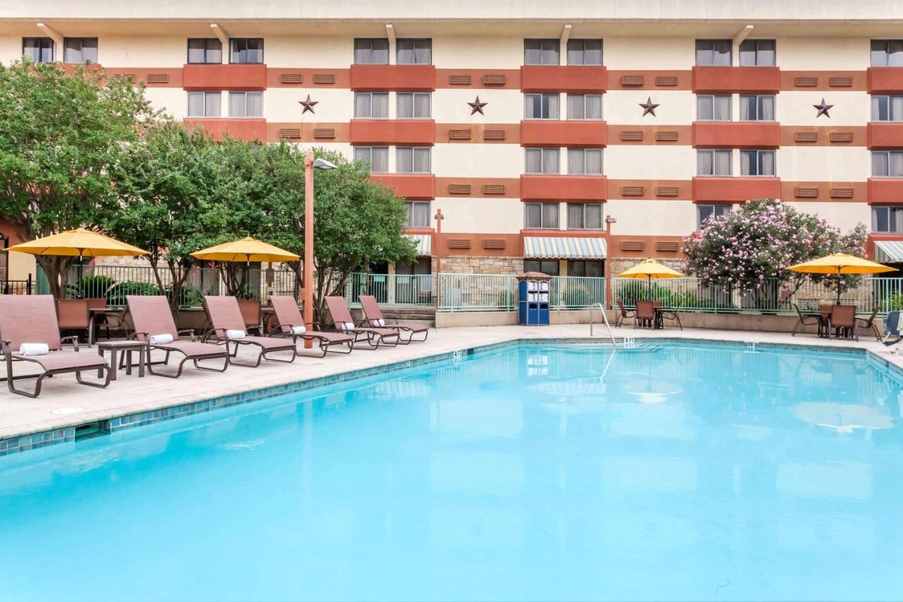 Wyndham Garden Hotel Austin Exterior foto